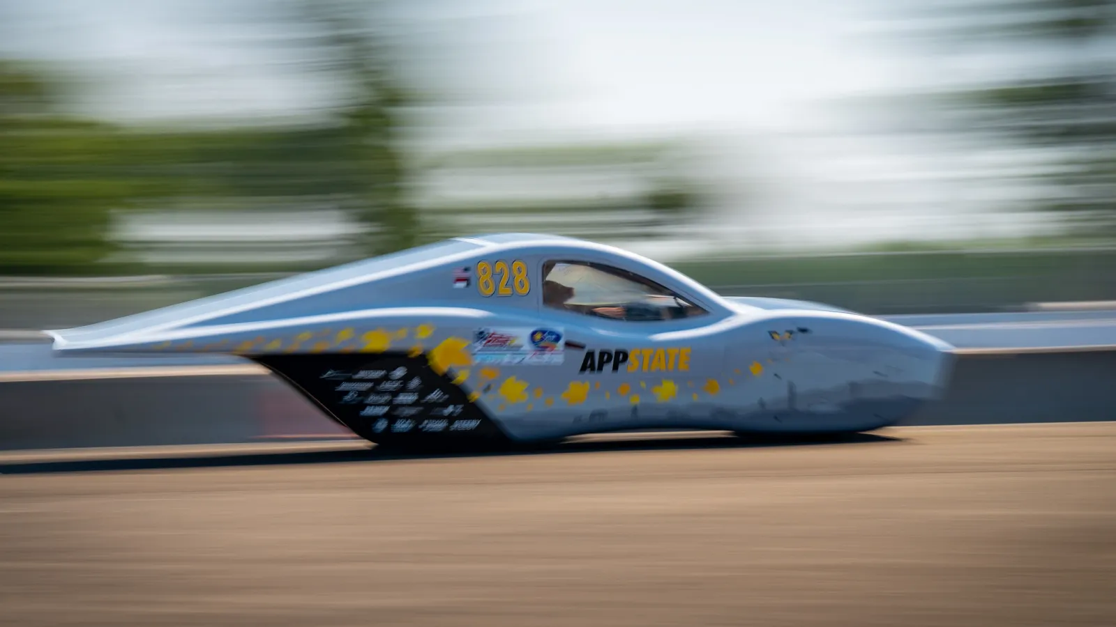 Electrek Formula Sun Grand Prix 2026: Day 1 results and gallery - COWIN industry news